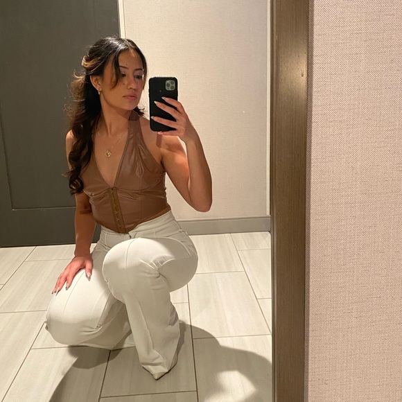 Meet your Posher, Karla - Picture 1 of 1